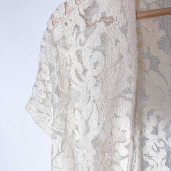 Lush Cream Lace Top - Picture 6 of 11
